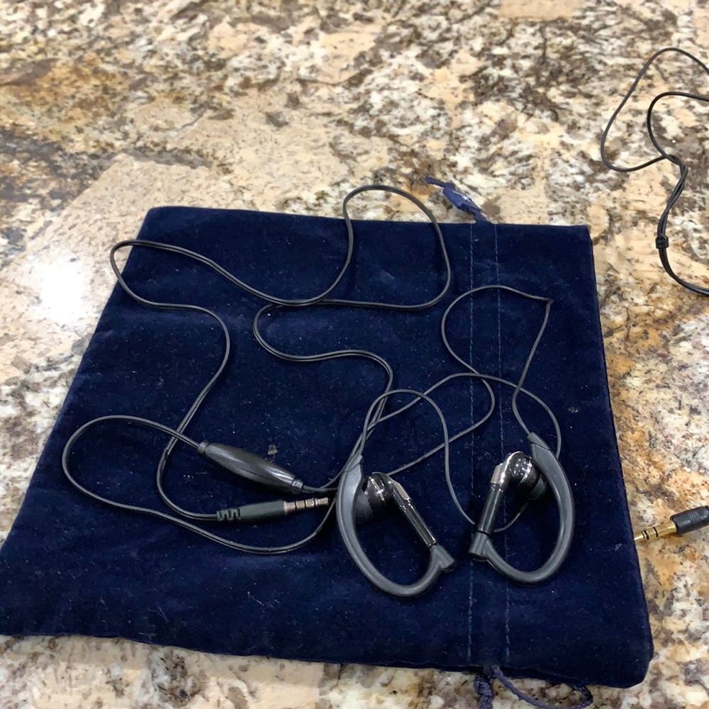 Ear phone Headphone 2/10